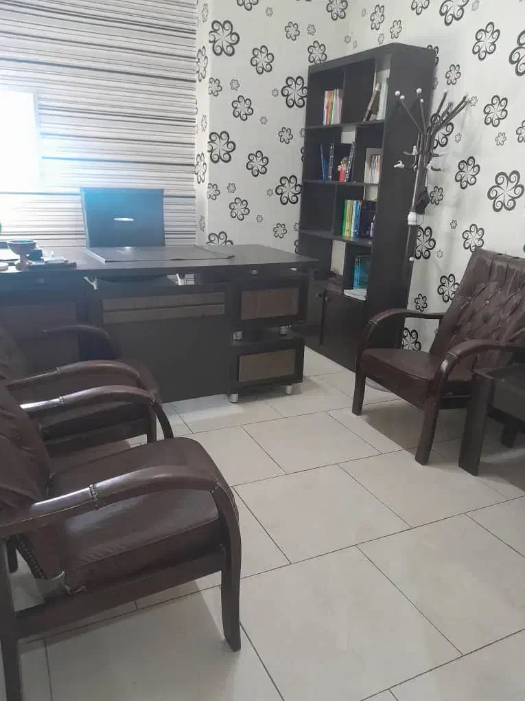 اجاره اتاق اداری ۶ متری  در یک دفتر وکالت|اجارهٔ دفتر کار، اتاق اداری، مطب|تهران, حشمتیه|دیوار