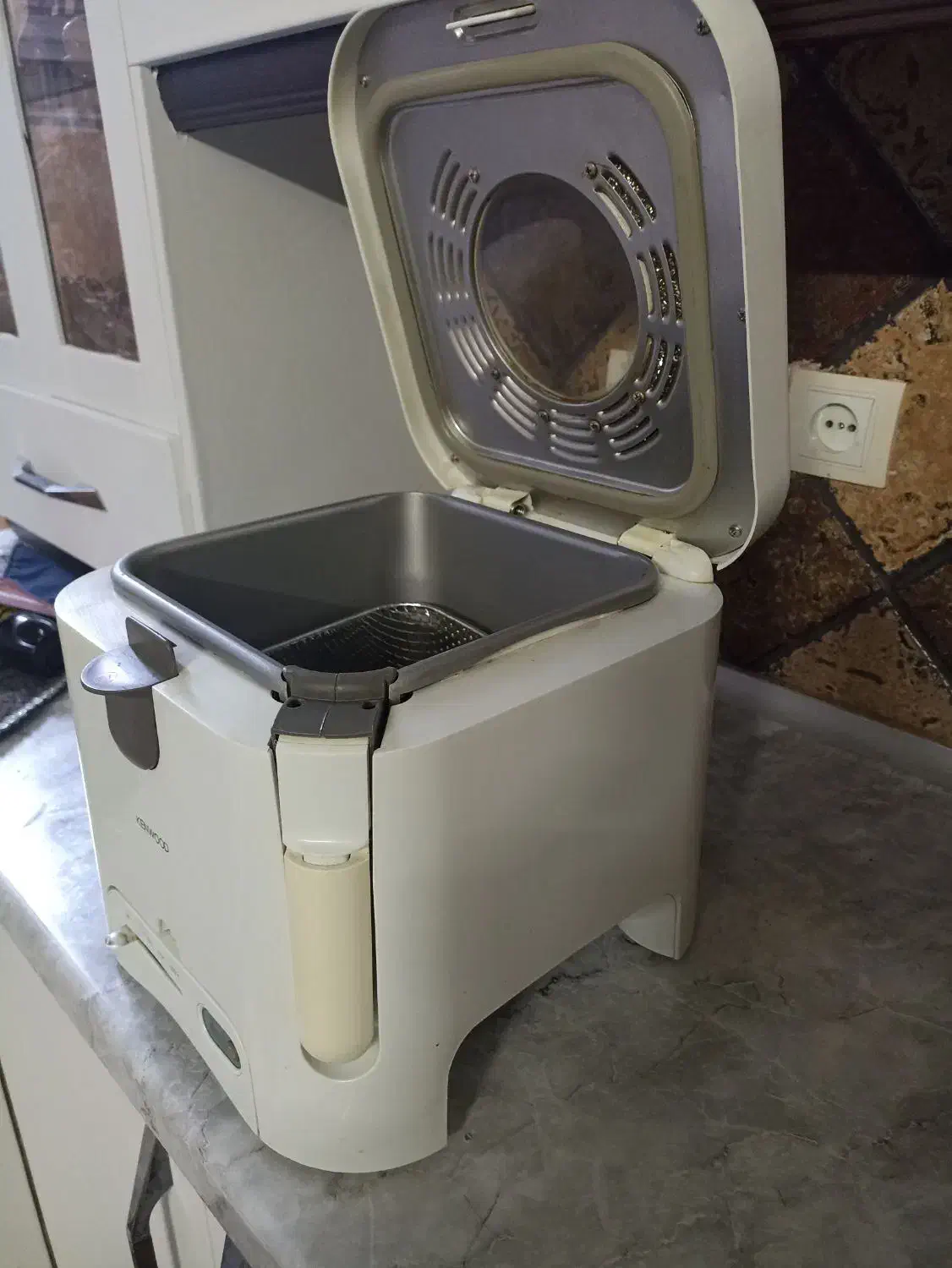 سرخ کن با روغن|اجاق گاز و لوازم برقی پختوپز|کاشان, قطب راوندی|دیوار