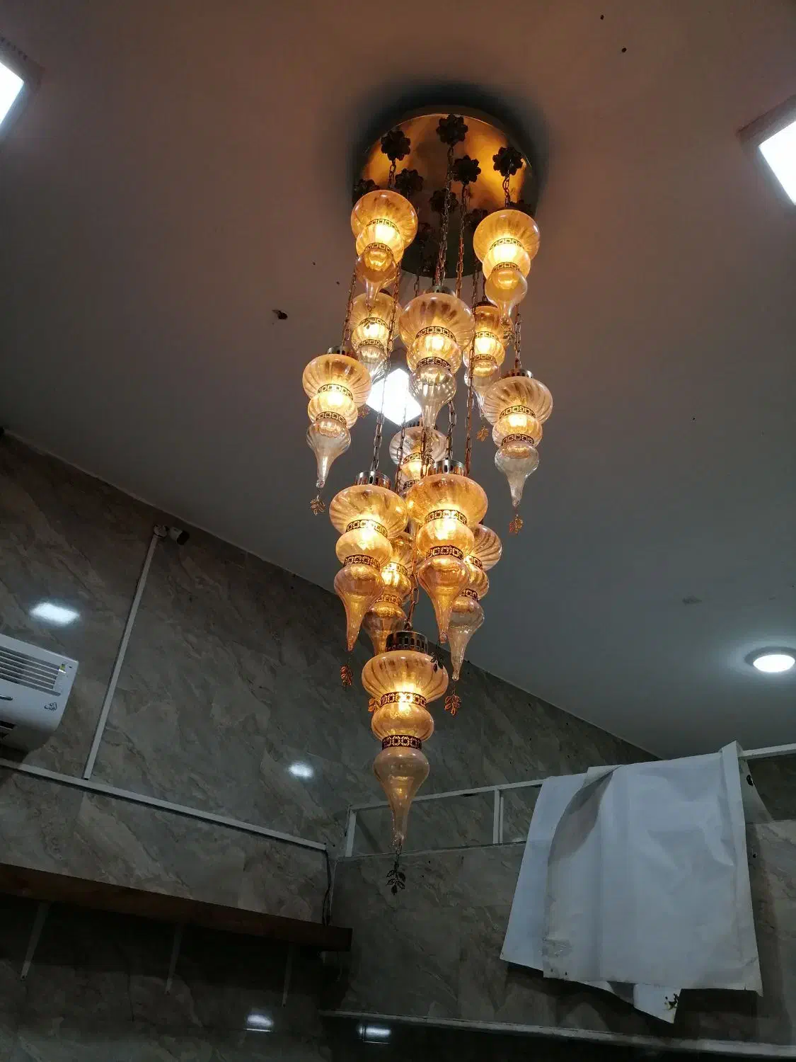 لوستر قدیمی 13 شعله|لوستر و چراغ آویز|تهران, شهرک شریعتی|دیوار