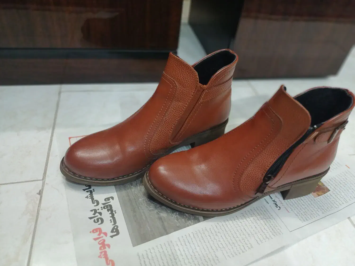 نیم بوت .چرم اصل. زنانه . نو|کیف، کفش، کمربند|زنجان, |دیوار