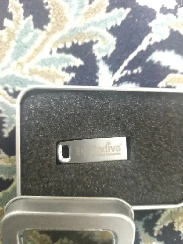 فلش مموری 32گیگ نو|لوازم جانبی موبایل و تبلت|خرمآباد, |دیوار