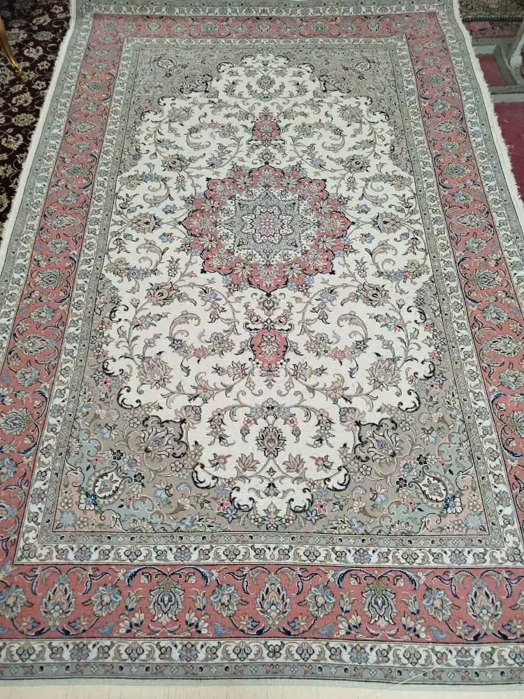 فروش فرش دستباف|فرش|شیراز, زرهی|دیوار