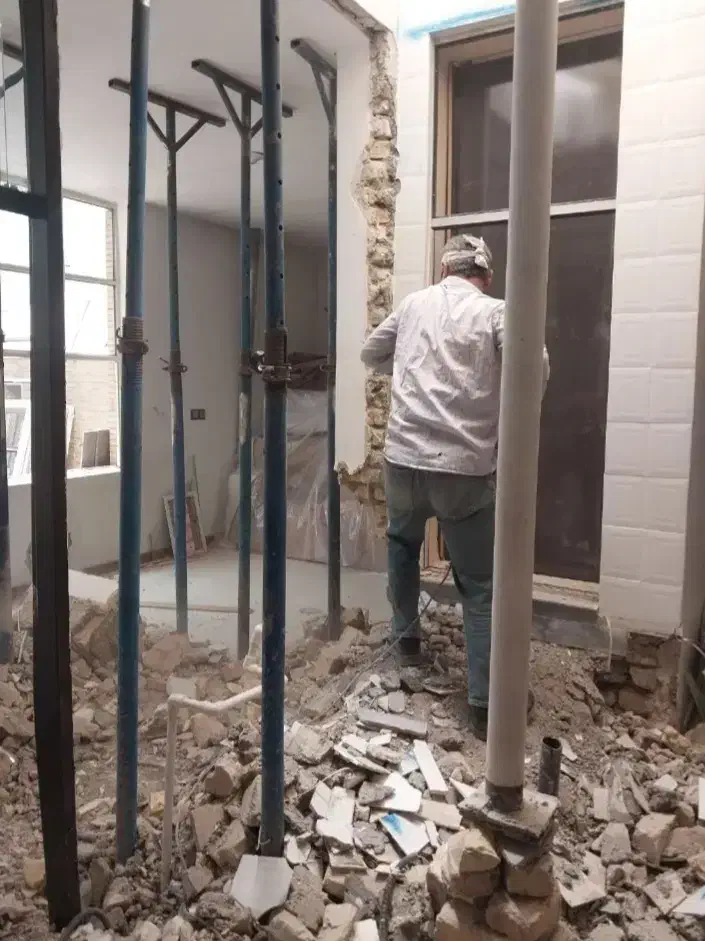 تخریب بافت قدیم یاجدید با نیروهای ماهر|خدمات پیشه و مهارت|قروه, |دیوار