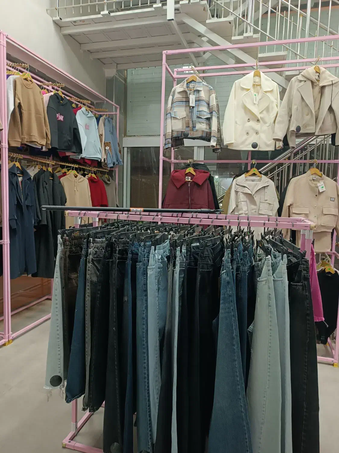 افتتاح فروشگاه پوشاک صورتی|لباس|مهاجران, |دیوار