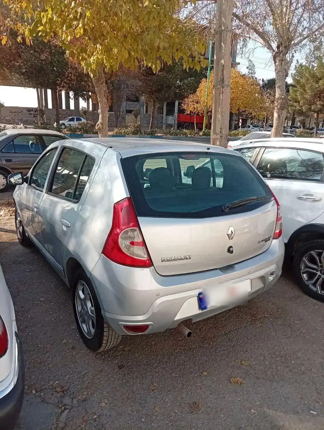 ساندرو اتومات مدل95|خودرو سواری و وانت|شاهینشهر, گزبرخوار|دیوار