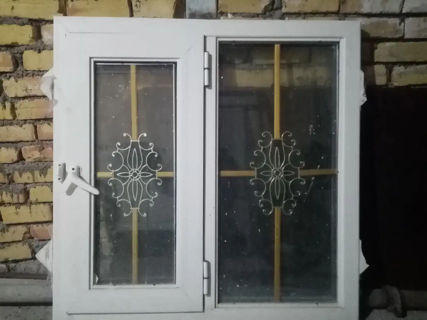 پنجره پی وی سی|مصالح و تجهیزات ساختمان|زرندیه, |دیوار