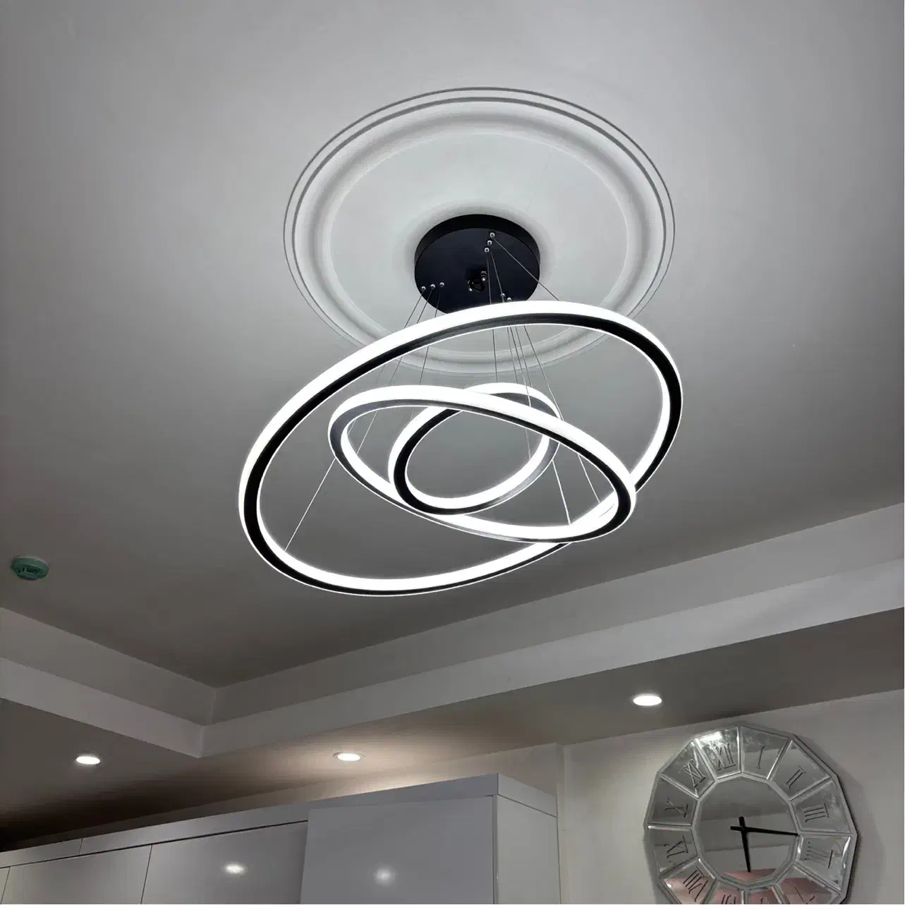 تولیدی لوستر ۳ حلقه مدرن ریموت دار|لوستر و چراغ آویز|تهران, لاله زار|دیوار