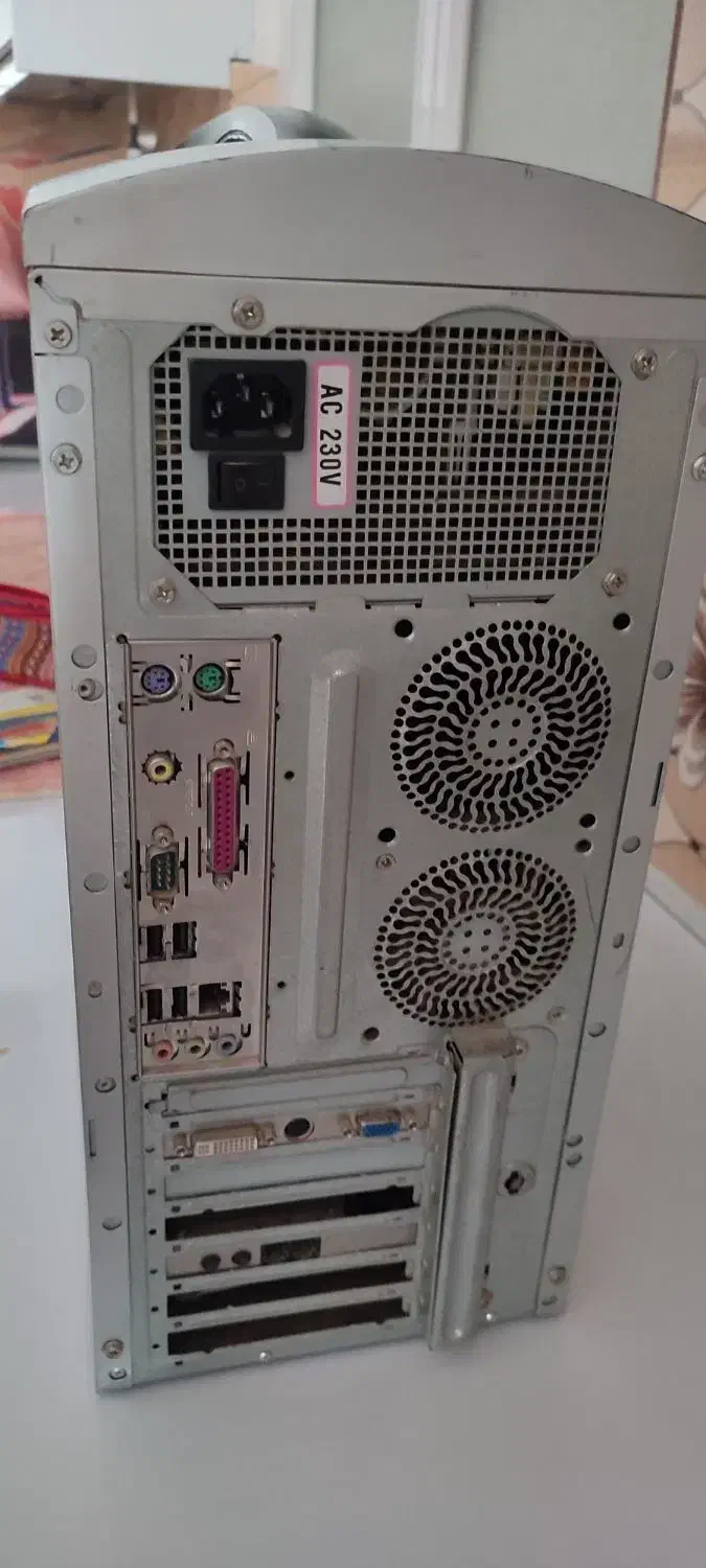 کیس کامپیوتر|رایانه رومیزی|اسفراین, |دیوار