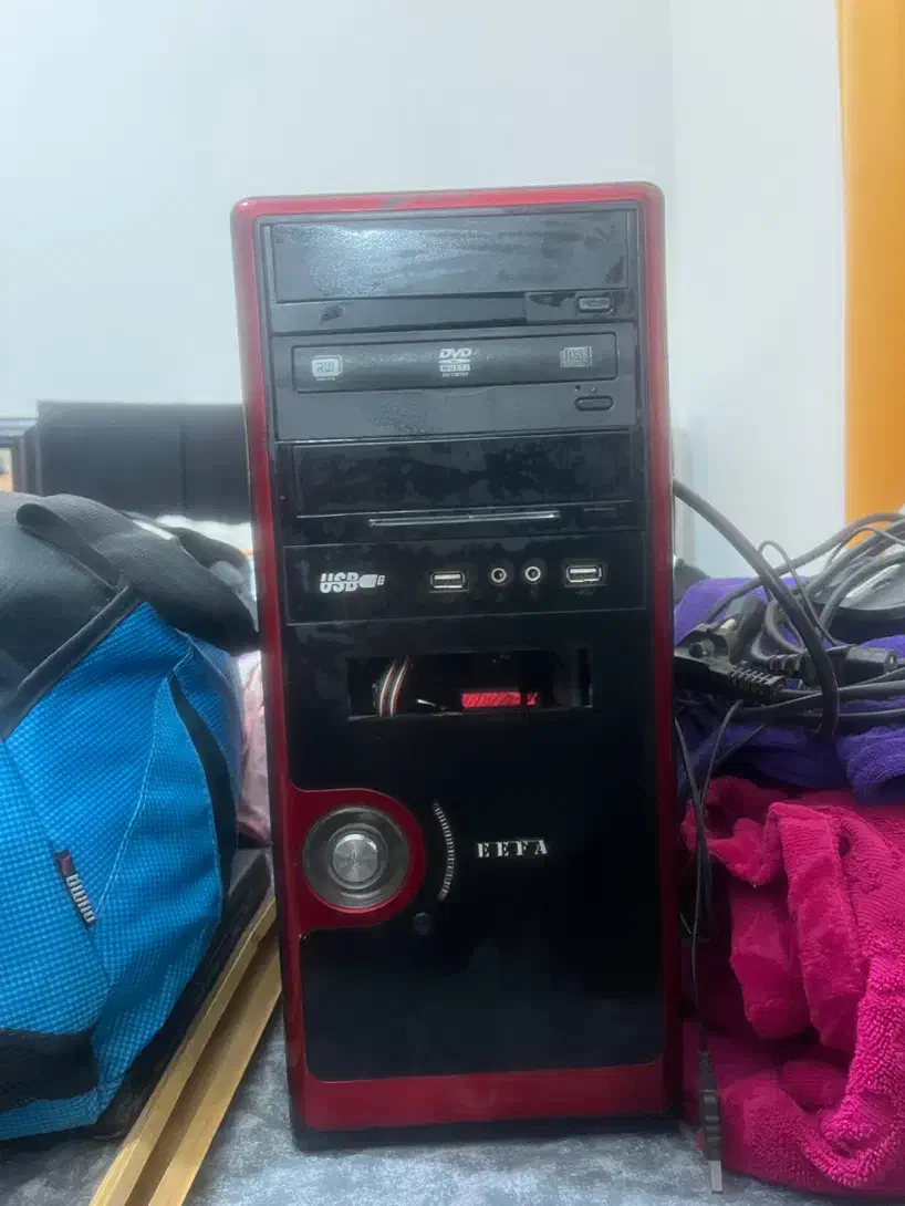 کیس|رایانه رومیزی|پرند, فاز ۵|دیوار