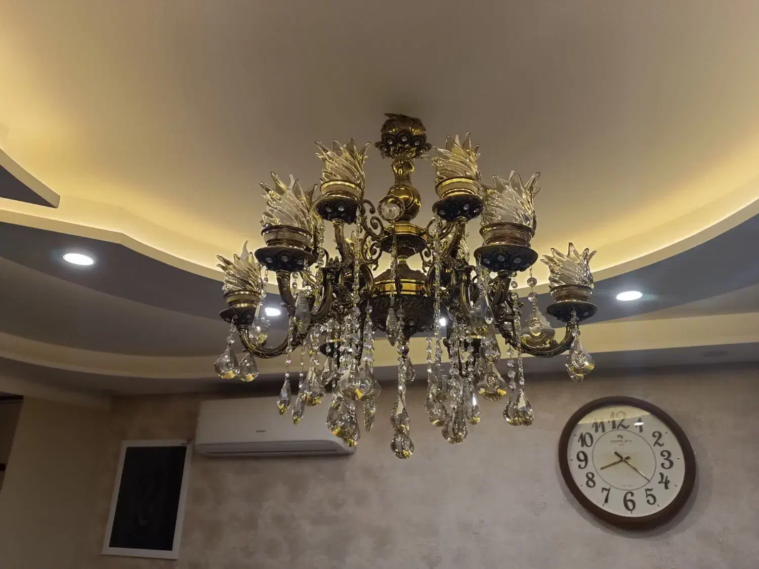 لوستر 12شعله برنجی|لوستر و چراغ آویز|همدان, |دیوار