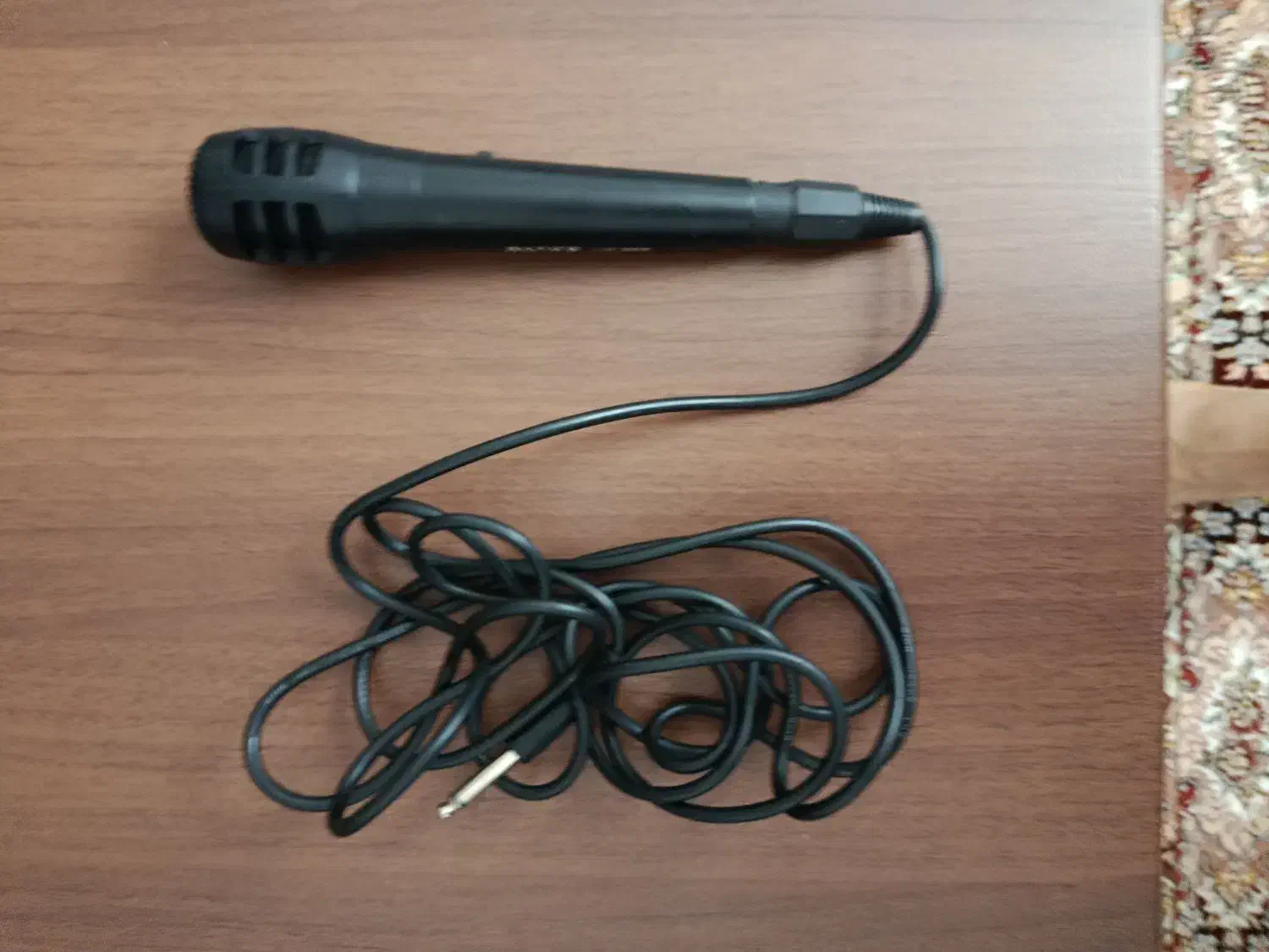 میکروفن سیم دار|صوتی و تصویری|رباط‌کریم, نصیرشهر|دیوار