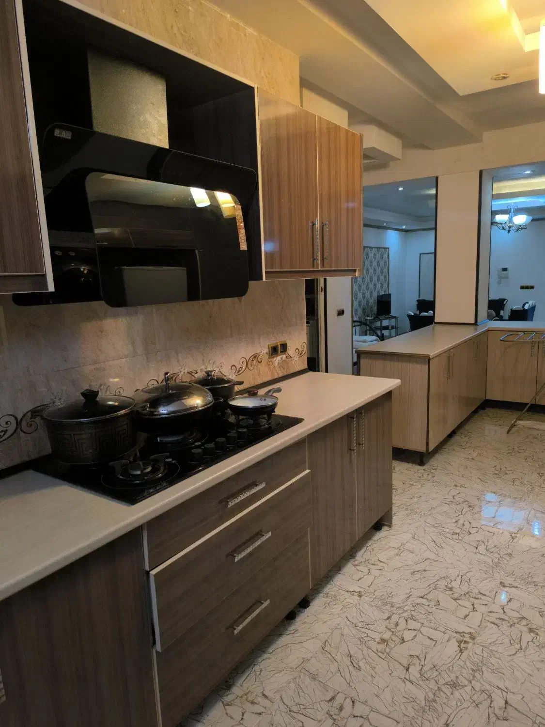 سوییت آپارتمان تک خوابه مبله|اجارهٔ کوتاهمدت آپارتمان و سوئیت|چابهار, |دیوار