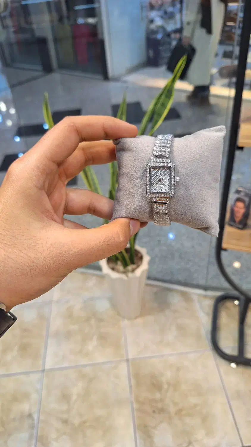 ساعت مجلسی کد ۰۱|ساعت|قم, صفائیه|دیوار