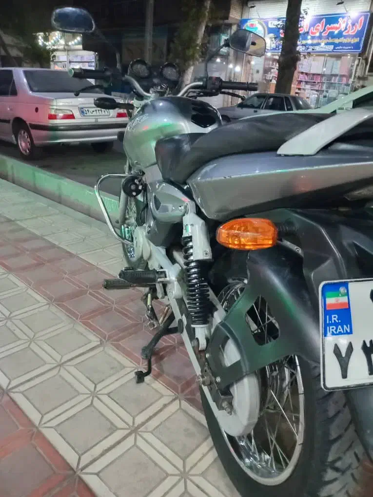 پالس پره ای ۸۷|موتورسیکلت|پیشوا, |دیوار