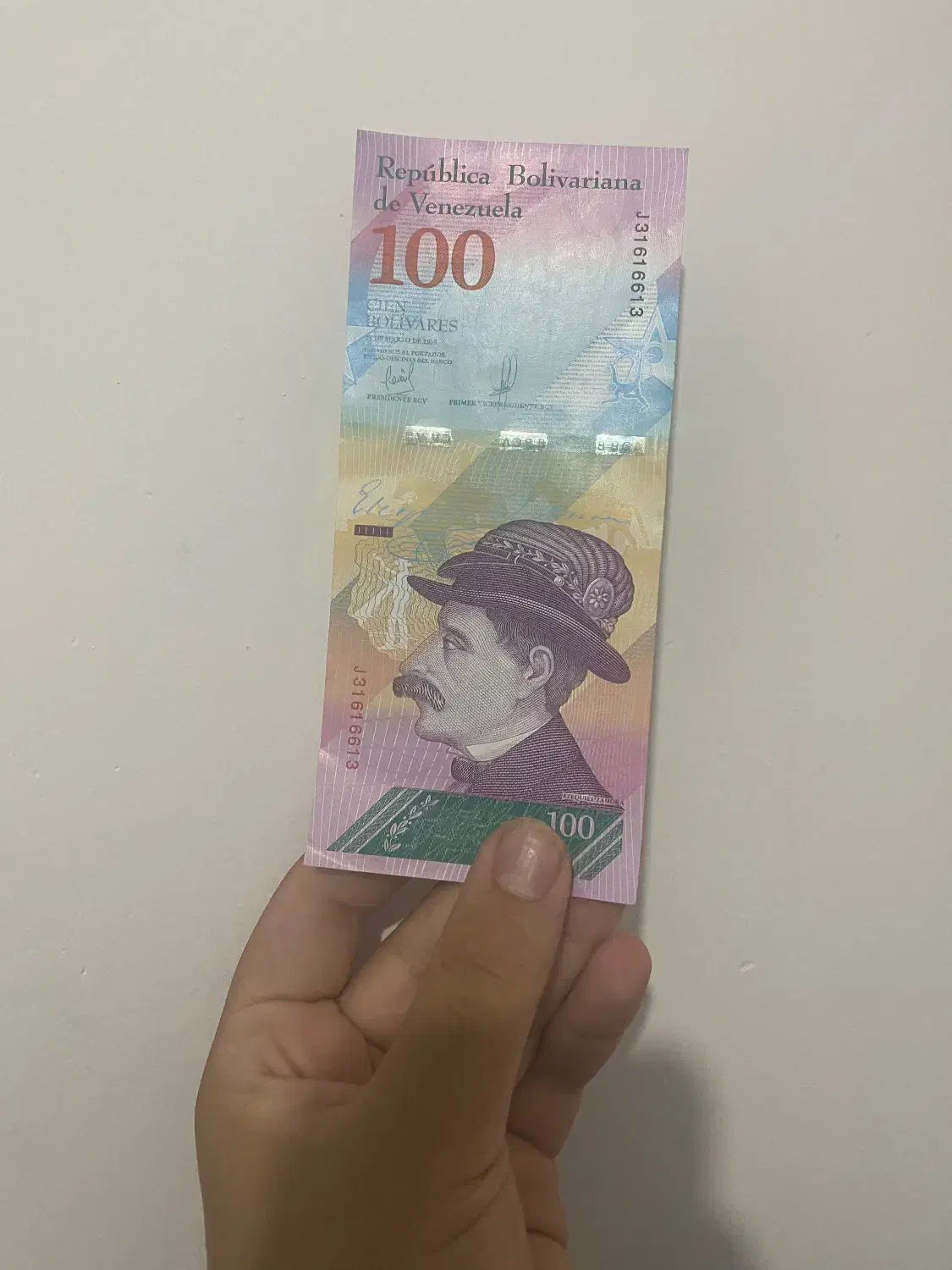 اسکناس های خارجی|کلکسیون سکه، تمبر، اسکناس|هشتگرد, هشتگرد قدیم|دیوار