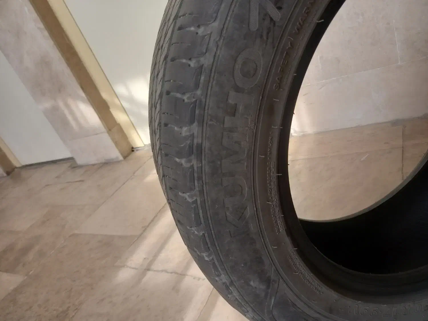 لاستیک ۱۷ کومهو|قطعات یدکی و لوازم جانبی|اندیشه, اندیشه فاز ۴|دیوار