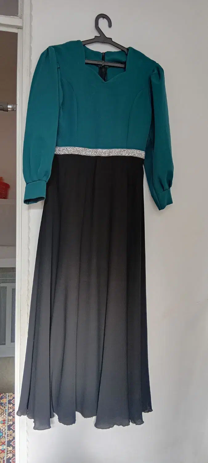 لباس مجلسی|لباس|قم, ولیعصر|دیوار