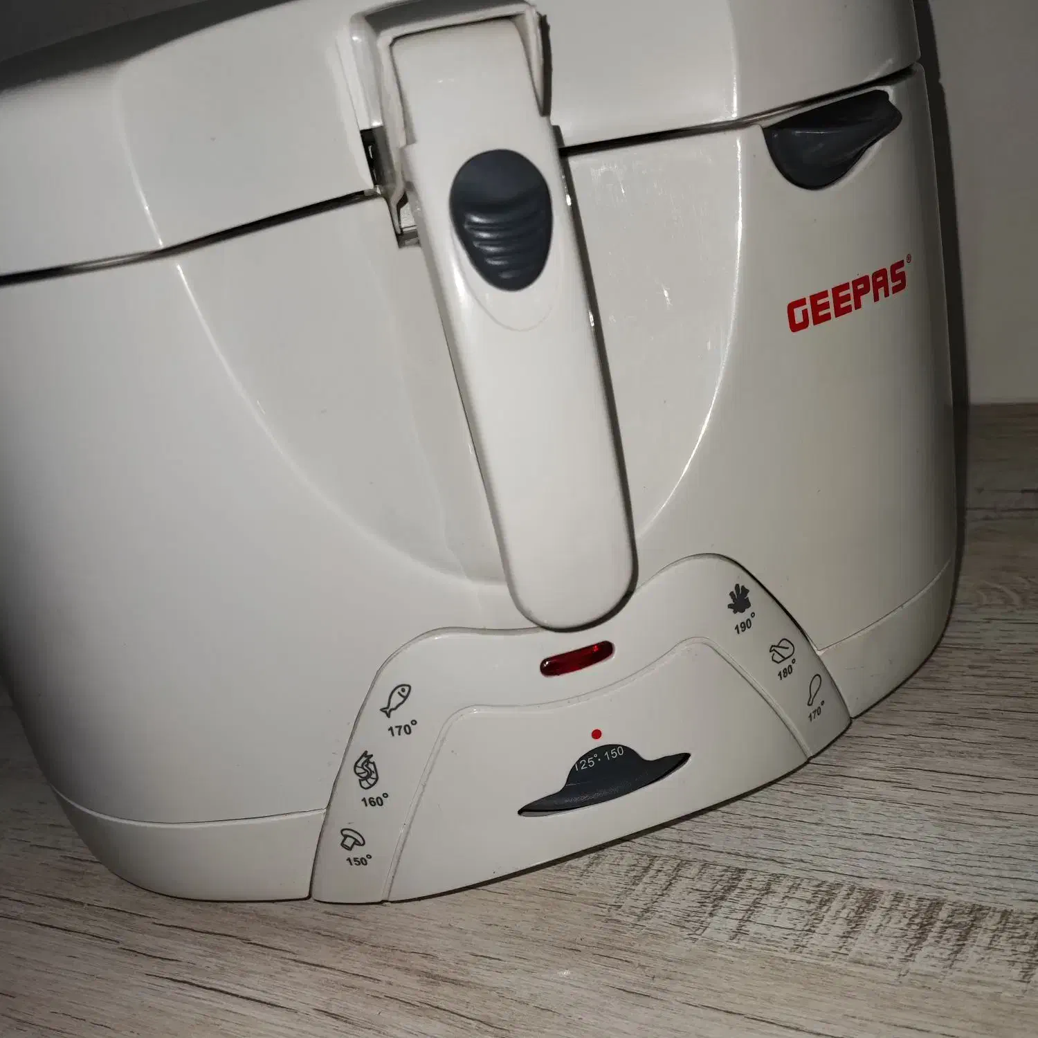 سرخ کن جی پاس GEEPAS Deep Fryer|اجاق گاز و لوازم برقی پخت‌وپز|فولادشهر, مسکن مهر فولادشهر|دیوار