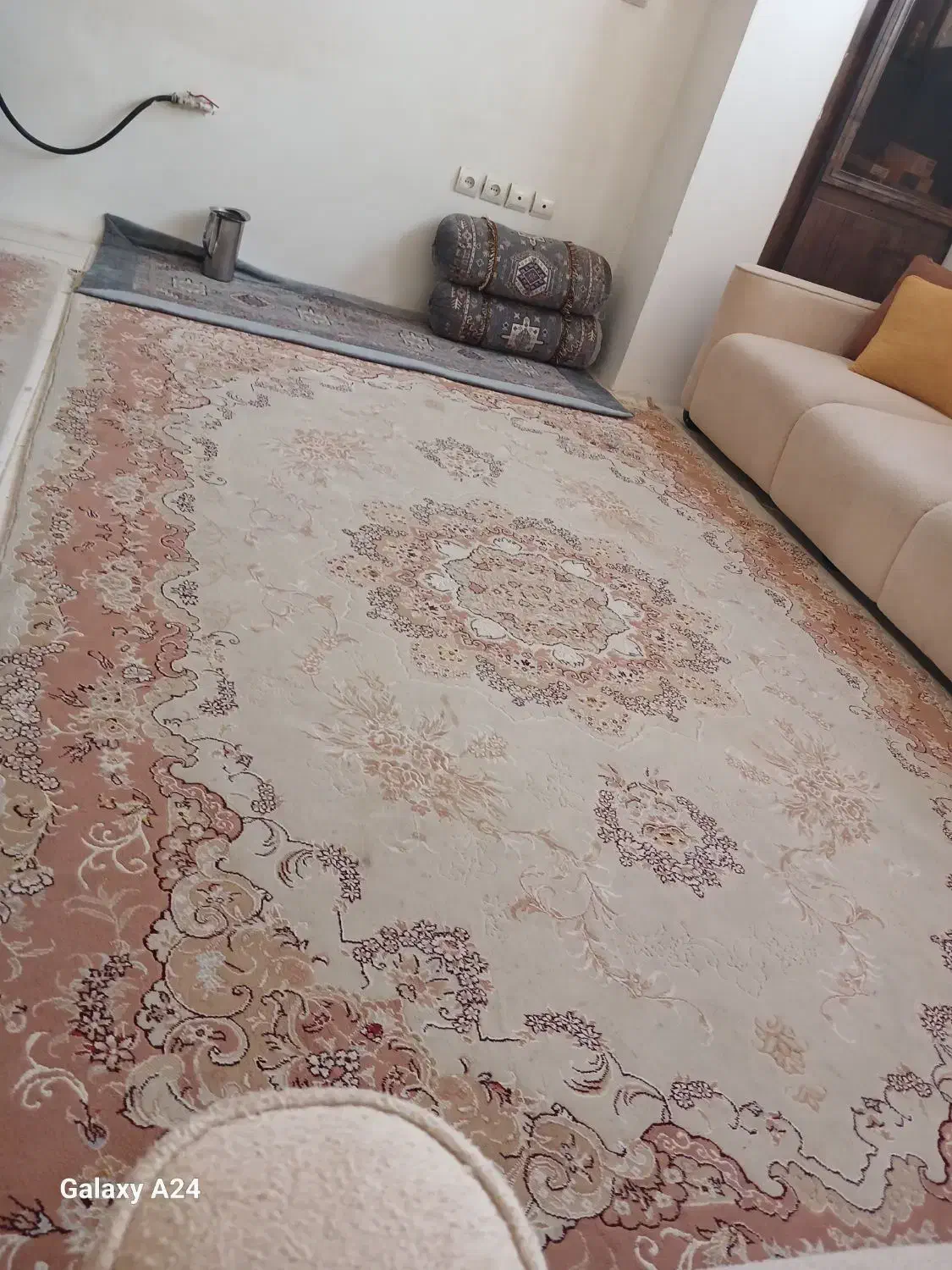 فرش ۶ متری زمینه کرم جفت|فرش|اصفهان, بیدآباد|دیوار