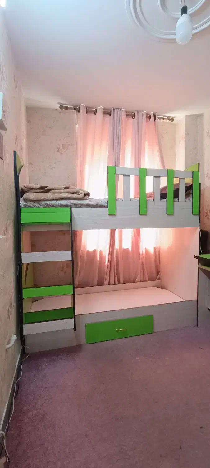 سرویس خواب کامل نوجوان  (کارکرده، قیمت مناسب)|تخت و سرویس خواب|کرج, حصارک بالا|دیوار