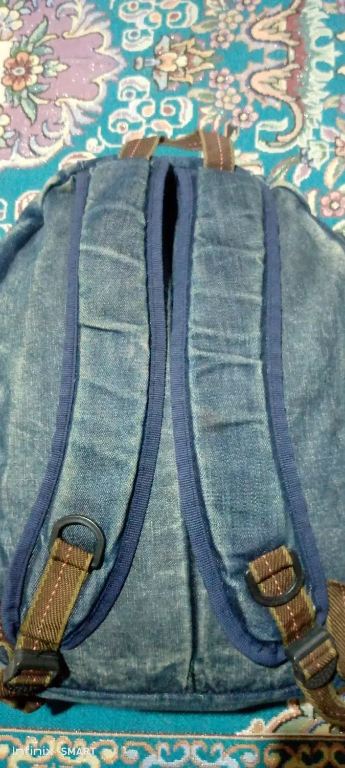 کیف|کیف، کفش، کمربند|ایرانشهر, |دیوار