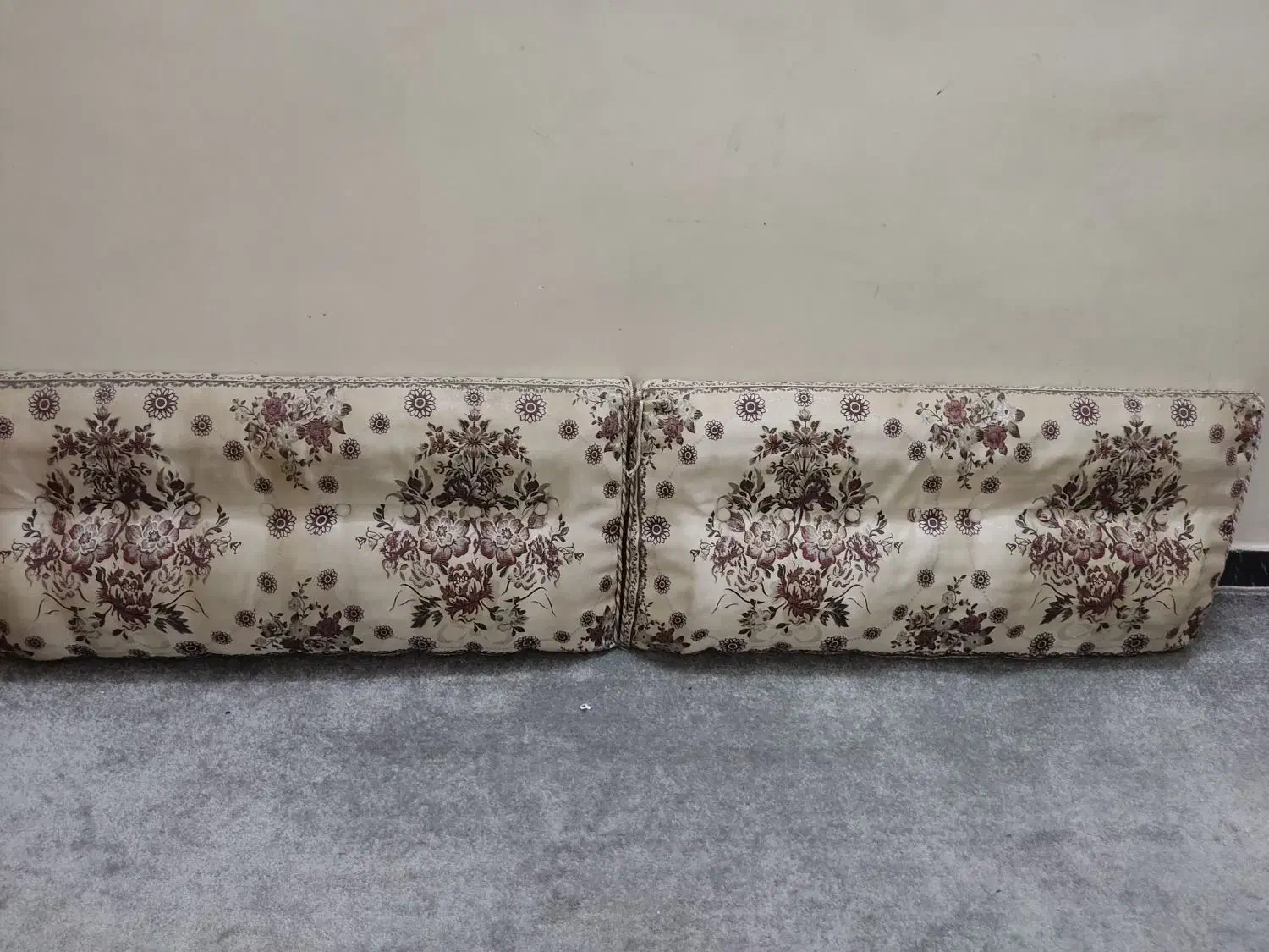 پشتی طبی ،سالم چهار عدد|پشتی|بروجرد, |دیوار