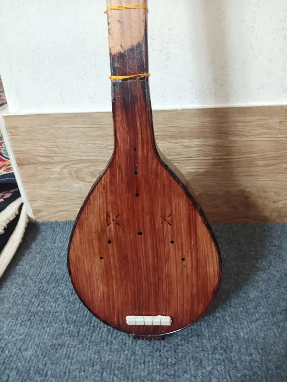 تار سنتی سالم درجه ۱|سازهای سنتی|قم, نوبهار|دیوار