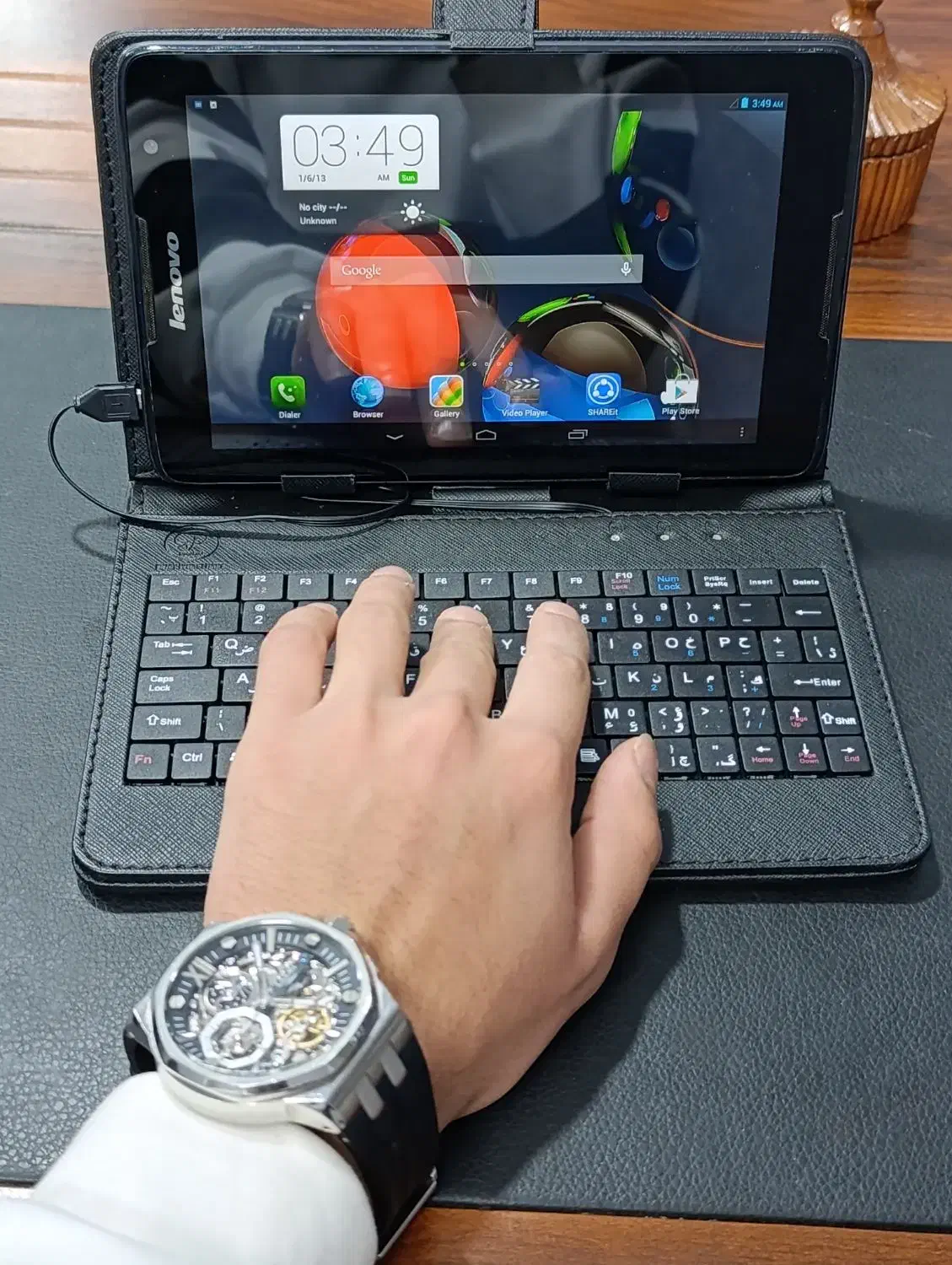 تبلت لنوو سالم به همراه کیف کیبرد|تبلت|اصفهان, شیخ اشراق|دیوار