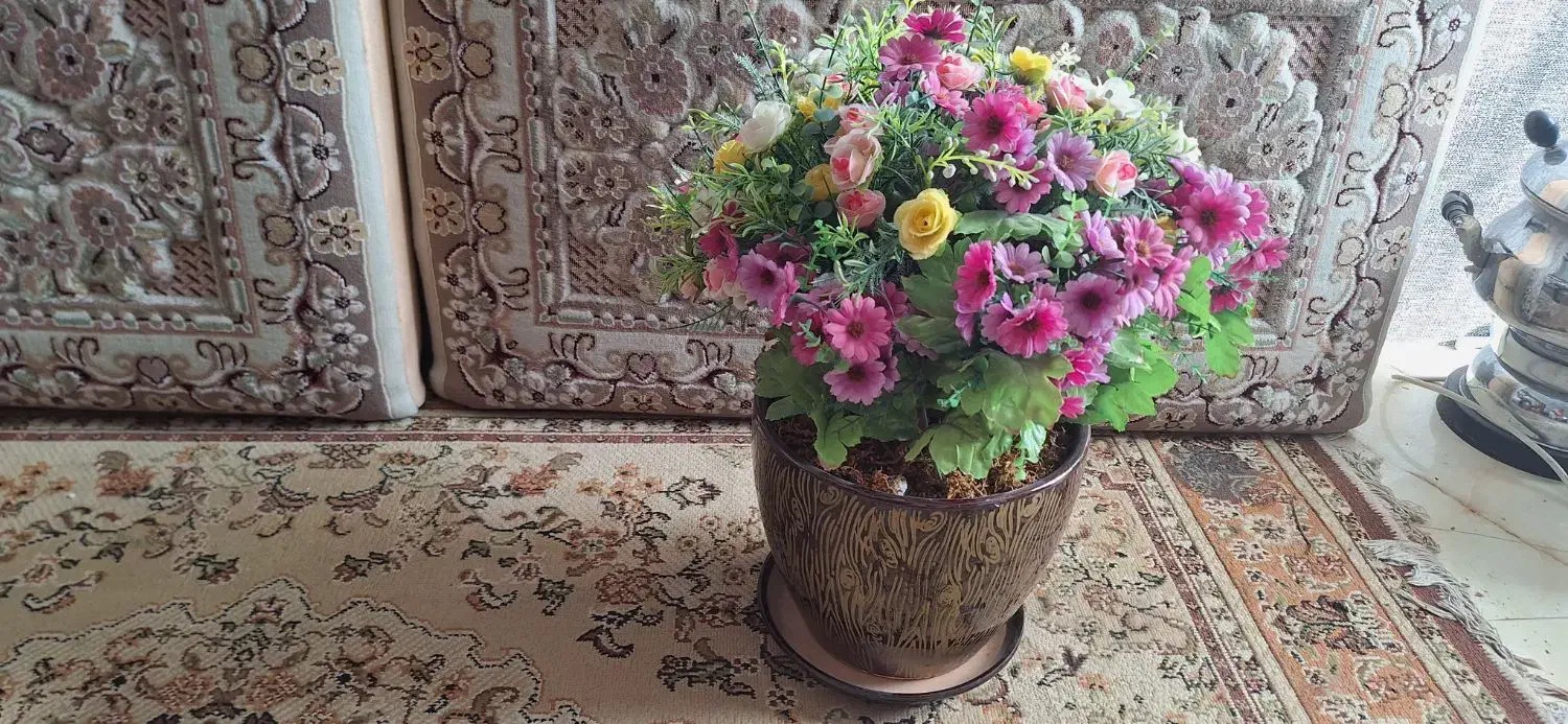 گلدان وگل|گل مصنوعی|قدس, شهرقدس|دیوار