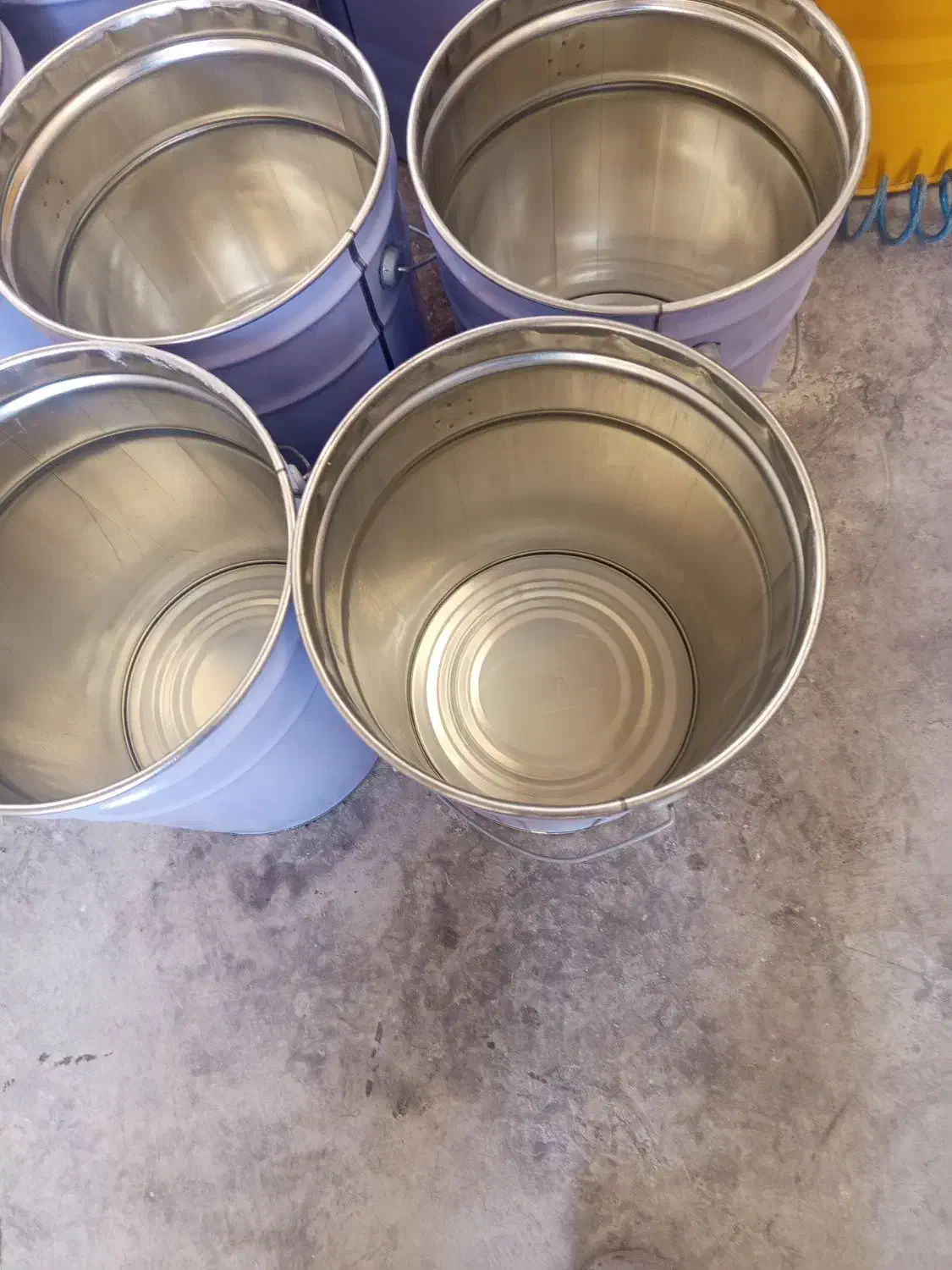 سطل گرد ۲۰ کیلویی  نو فقط با تعداد بالای صد تا|ظروف نگهدارنده، پلاستیکی، یک‌بارمصرف|زاویه, |دیوار