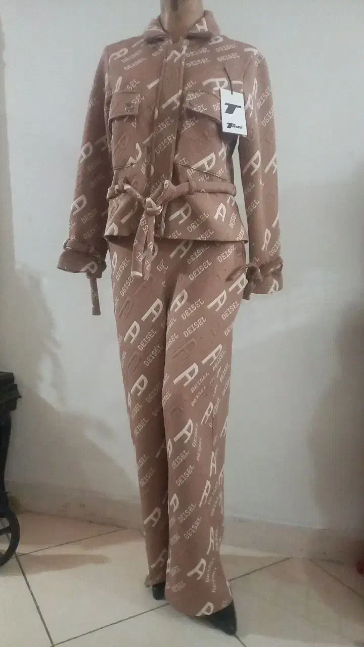 لباس هانوهستن فروش ارزان قیمت عمده|لباس|قرچک, شهرک طلائیه|دیوار