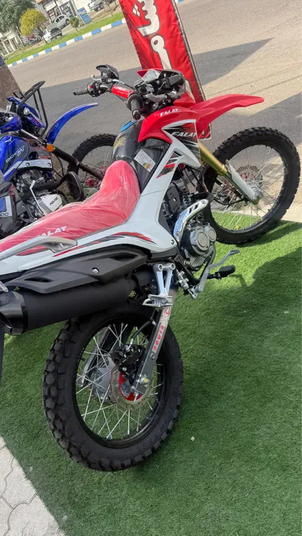 تریل فلاتcrf200مدل۱۴۰۴|موتورسیکلت|لیسار, |دیوار