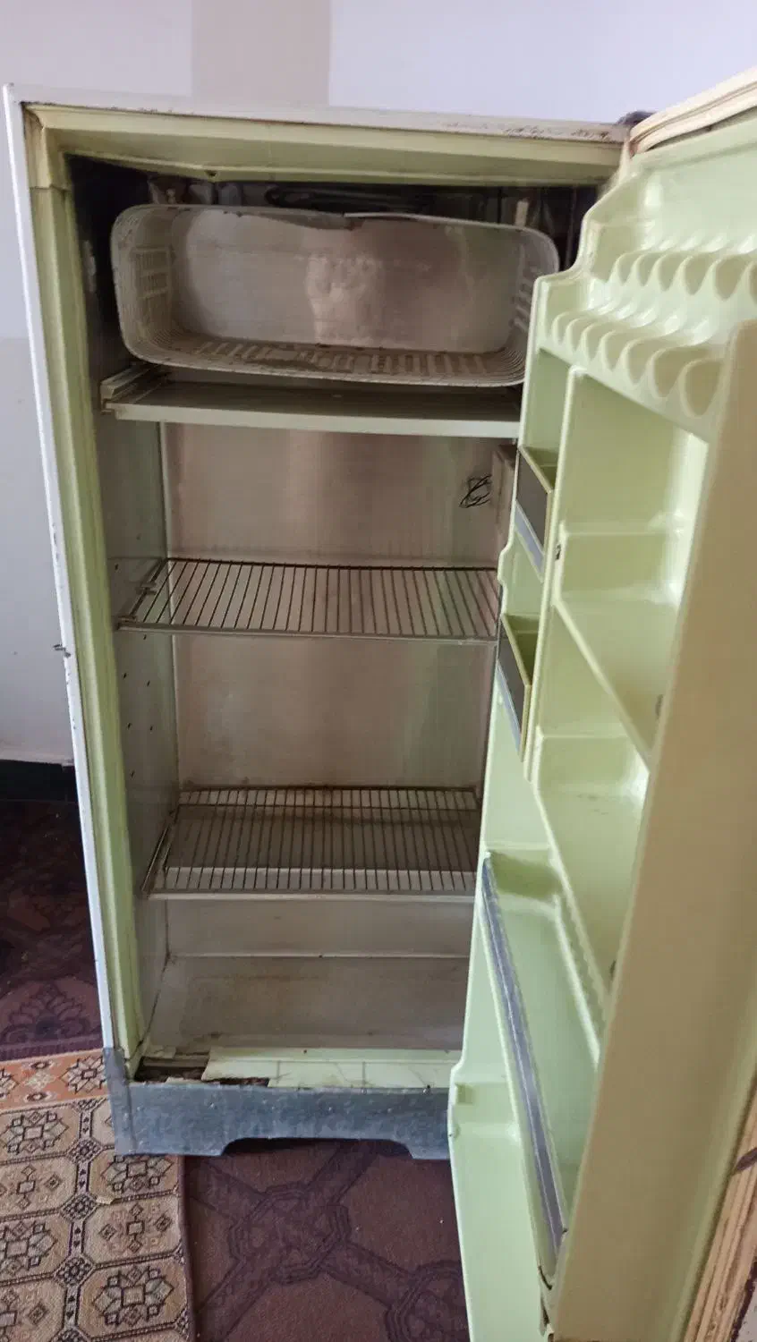 یخچال قدیمی|یخچال و فریزر|دهدشت, |دیوار