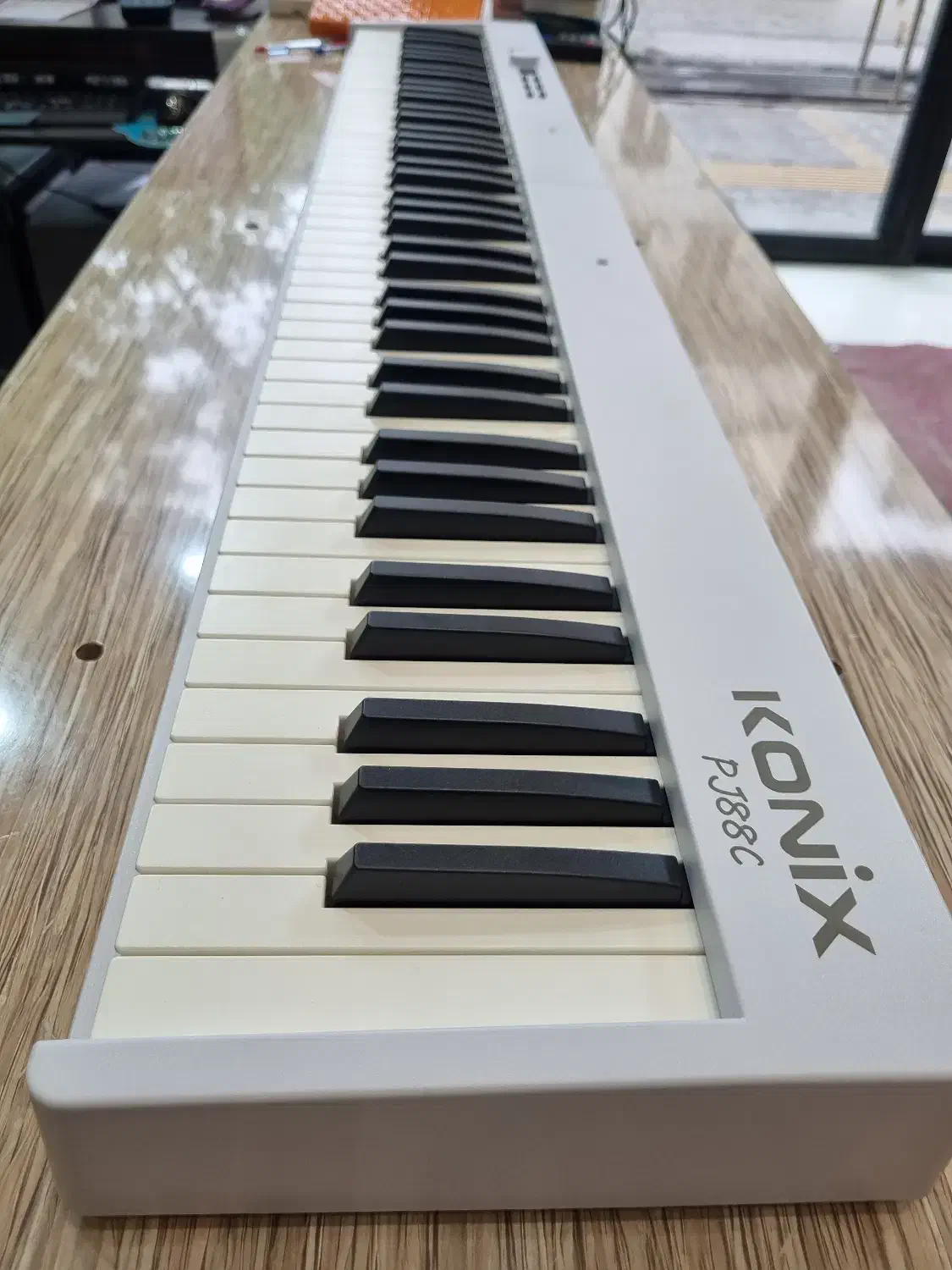 فروش پیانو تاشو کونیکس با چک صیادی|پیانو، کیبورد، آکاردئون|اردبیل, |دیوار