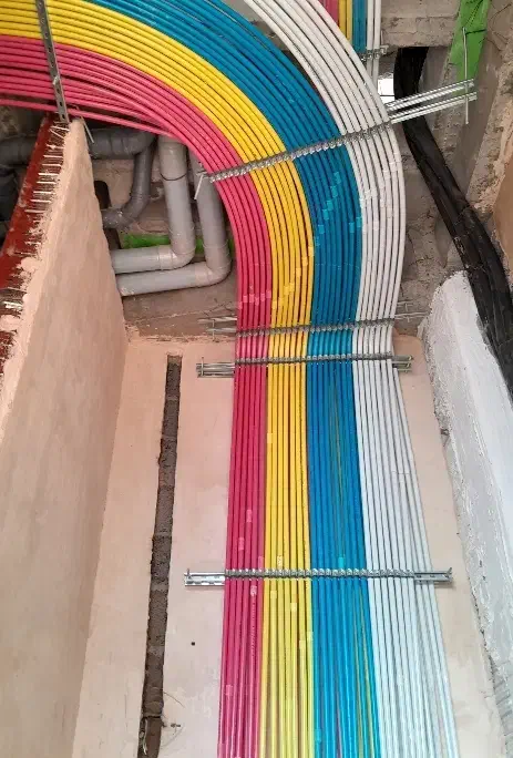 به چند نفر برقکار ماهر نیازمندیم|استخدام صنعتی، فنی، مهندسی|سنندج, |دیوار