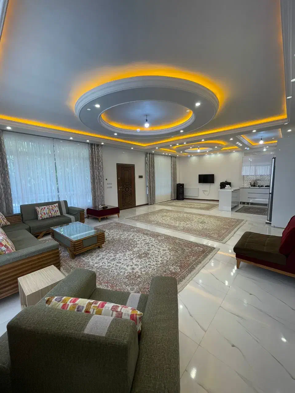 اجاره باغ ویلا استخرآبگرم در تهران|اجارهٔ کوتاهمدت ویلا و باغ|تهران, شهرک چیتگر|دیوار