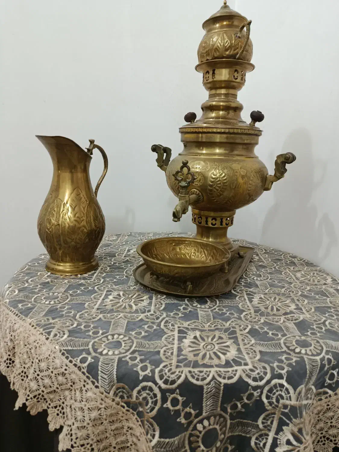 میز خاطر ه  سماور به همراه یک عدد میوه خوری|ظروف سرو و پذیرایی|اهواز, کوی مهدیس|دیوار