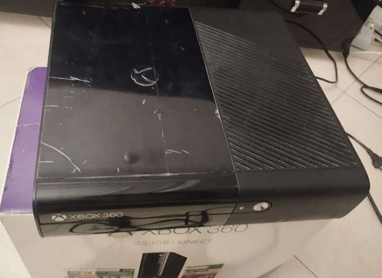 Xbox 360 Super Slim 256 HDD|کنسول، بازی ویدئویی و آنلاین|تهران, شمس‌آباد|دیوار