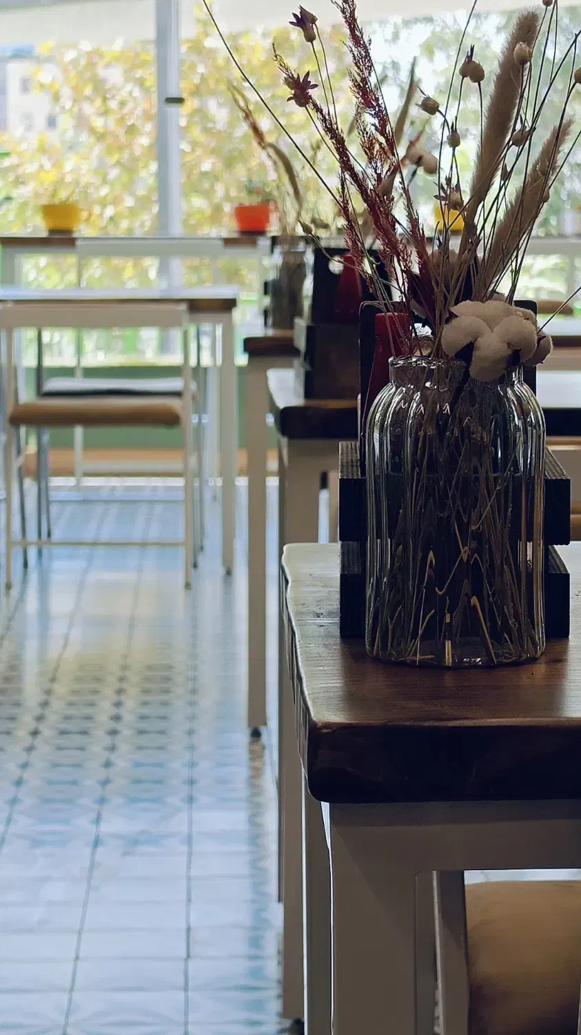 ویتر خانم|استخدام خدمات فروشگاه و رستوران|تهران, پونک|دیوار