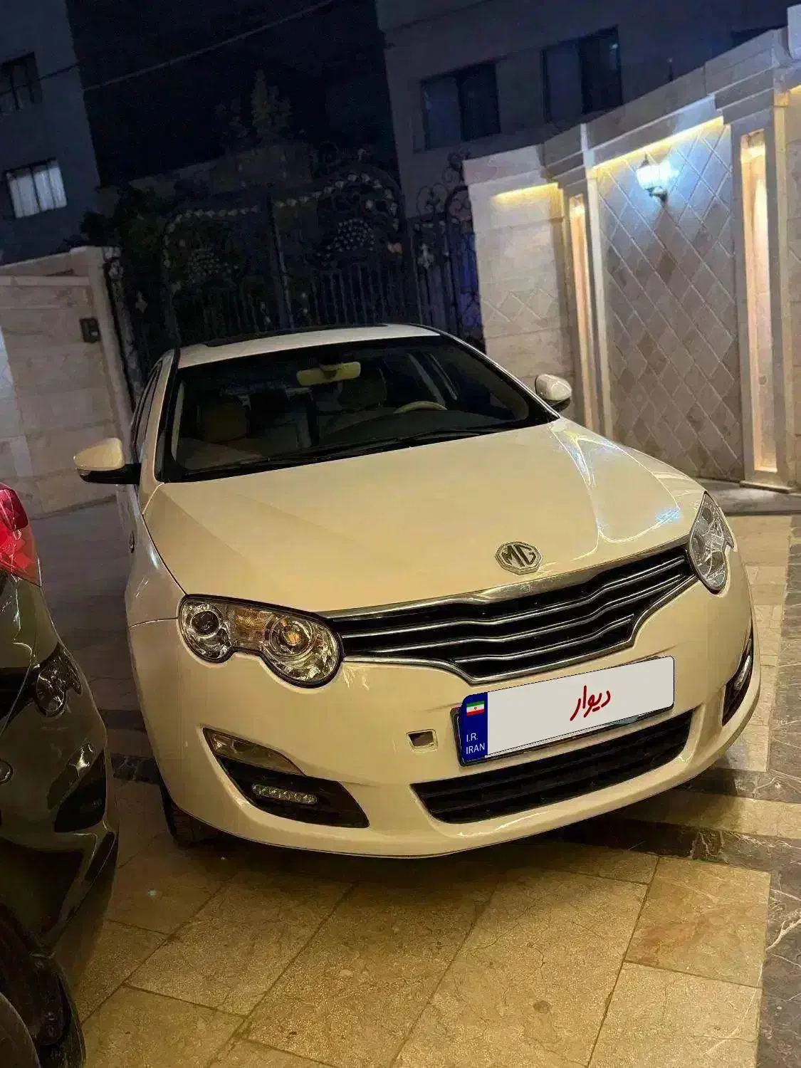 ام جی ۵۵۰ شوالیه ۲۰۱۲ (معاوضه با خودرو بالاتر )|خودرو سواری و وانت|مشهد, آزادشهر|دیوار