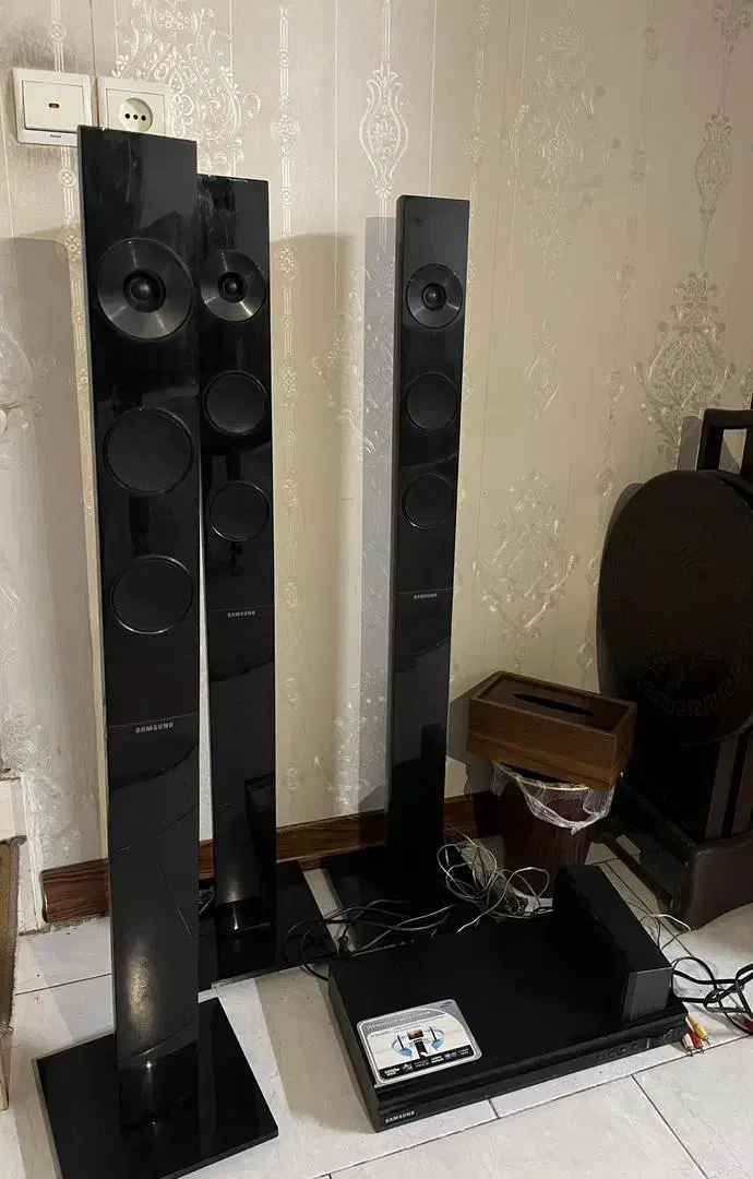 سینما خانواده ۳تا درختی ۱دونه کوچیک ی دی وی دی پخش|سیستم صوتی خانگی|تهران, شمیراننو|دیوار