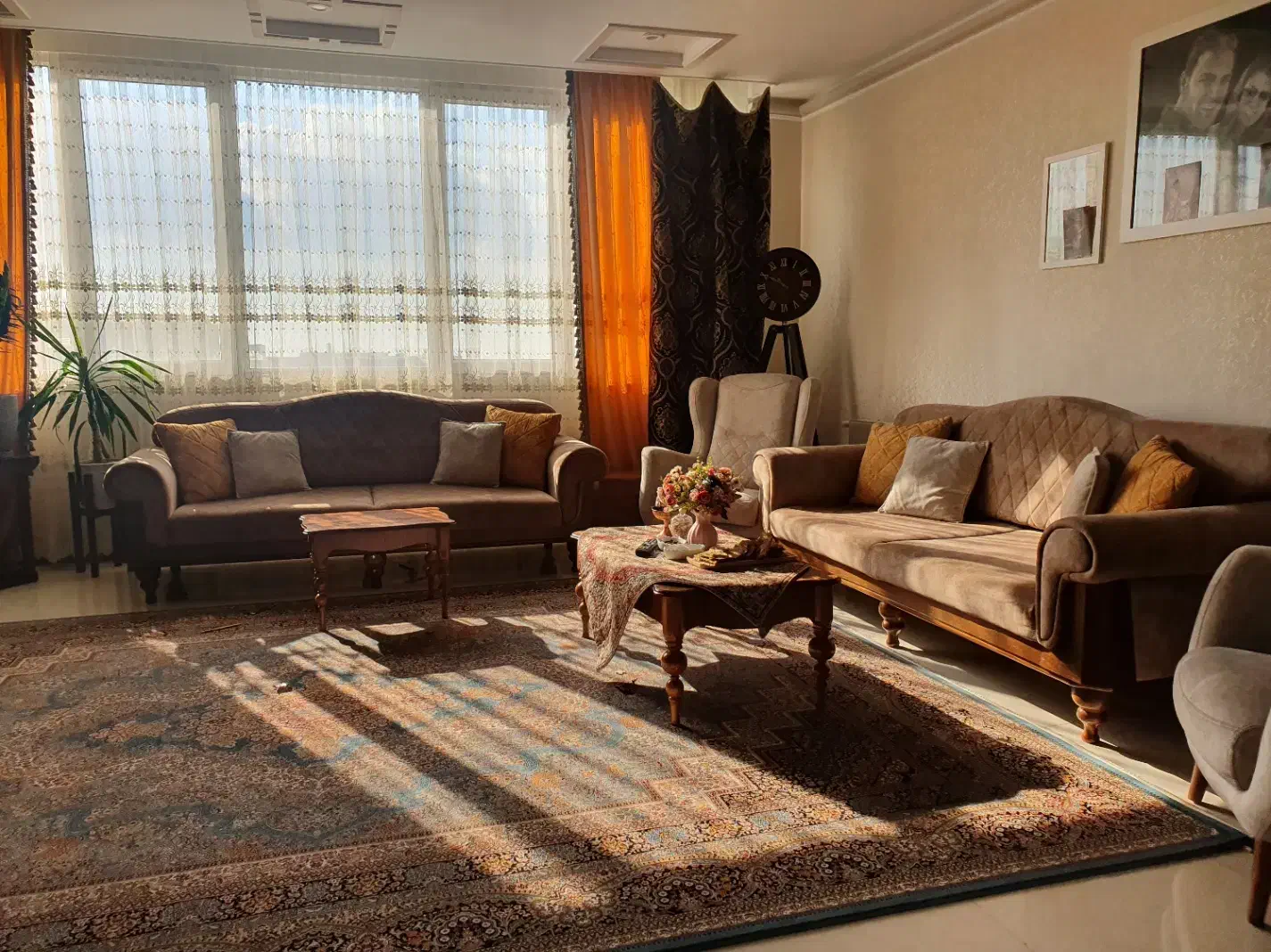 ۲ عدد فرش ۱۲ متری و ۱ عدد فرش ۹ متری|فرش|مشکین‌دشت, |دیوار