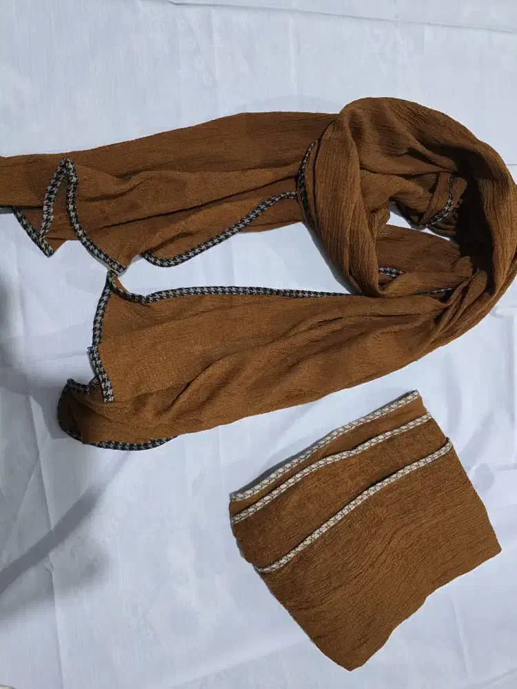 شال در مدل های مختلف فقط ۱۰۰|لباس|نسیم‌شهر, |دیوار