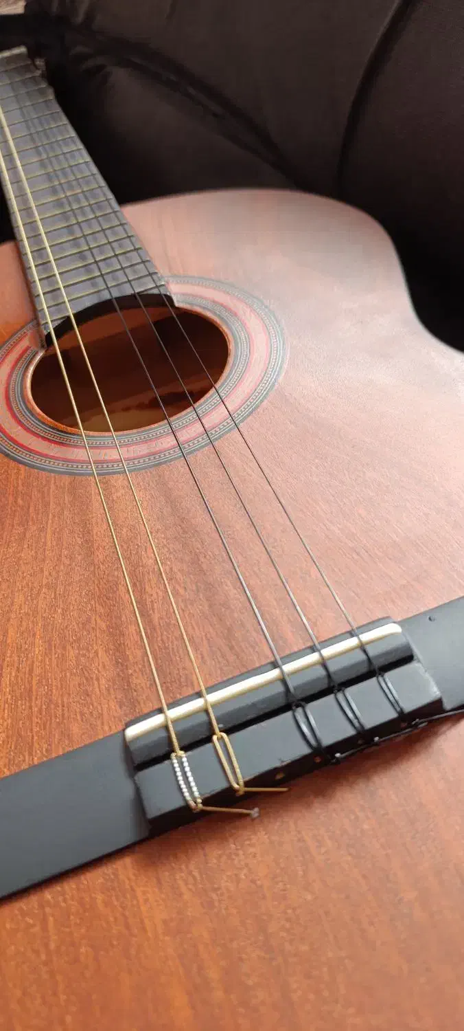 گیتارکلاسیک|گیتار، بیس، امپلیفایر|دزفول, |دیوار