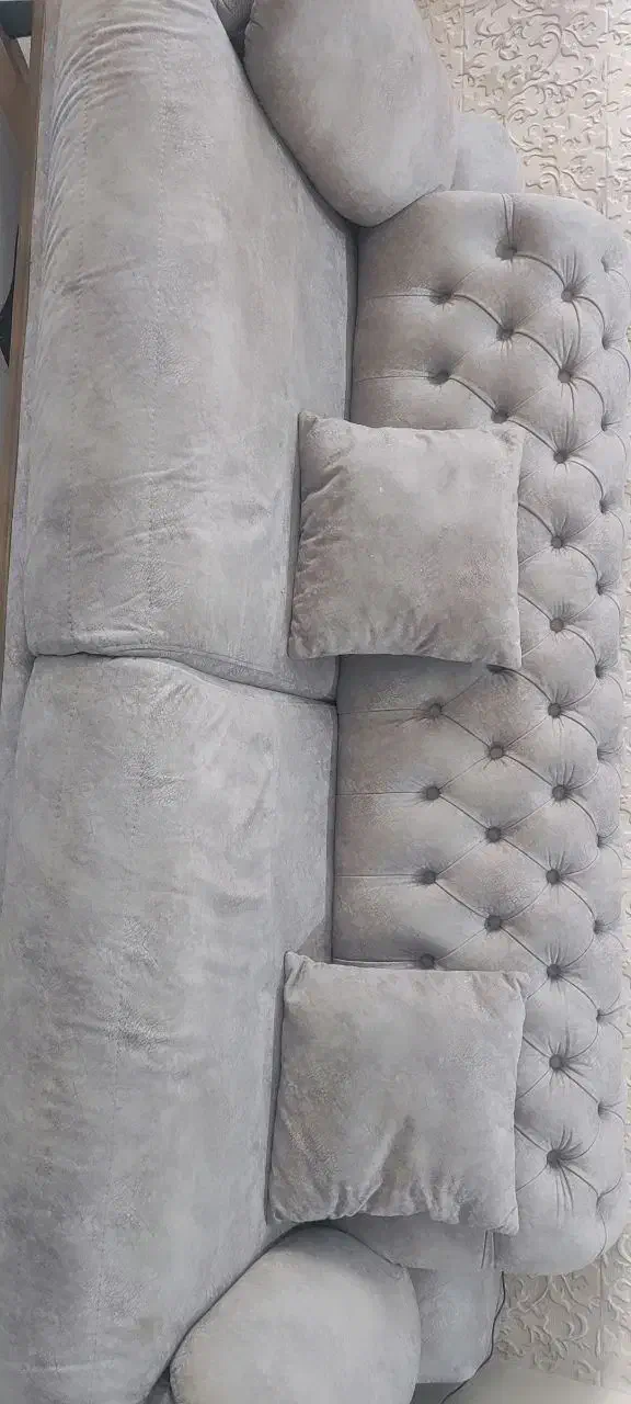 مبل سه نفر چستر راحتی|مبلمان خانگی و میز عسلی|قم, عربستان|دیوار