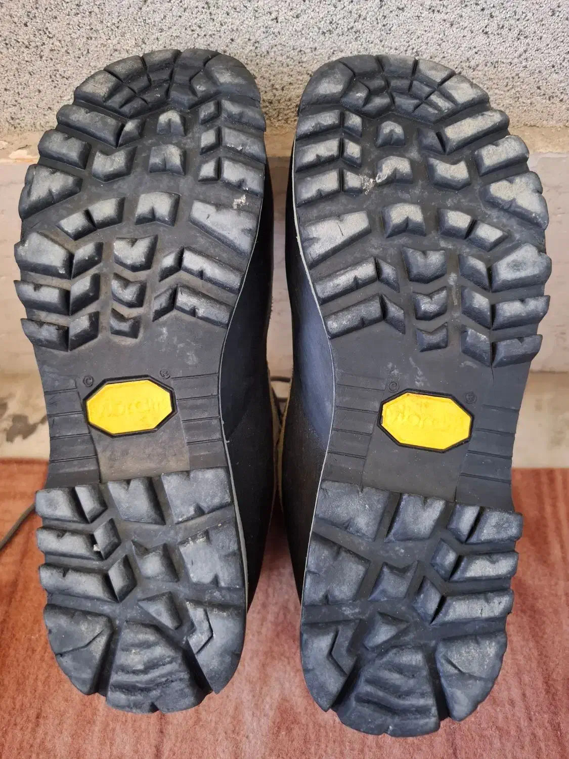 کفش کوهنوردی آکو|کیف، کفش، کمربند|بیرجند, |دیوار