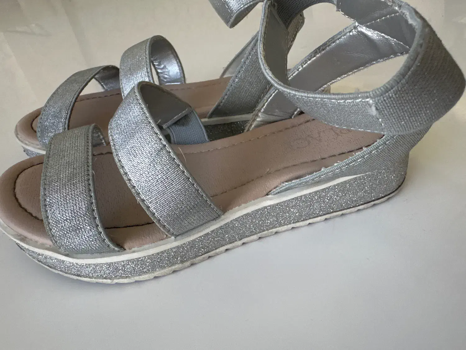 صندل نقره ایی دخترانه مارک place سایز ۳۰|کفش و لباس بچه|تهران, الهیه|دیوار