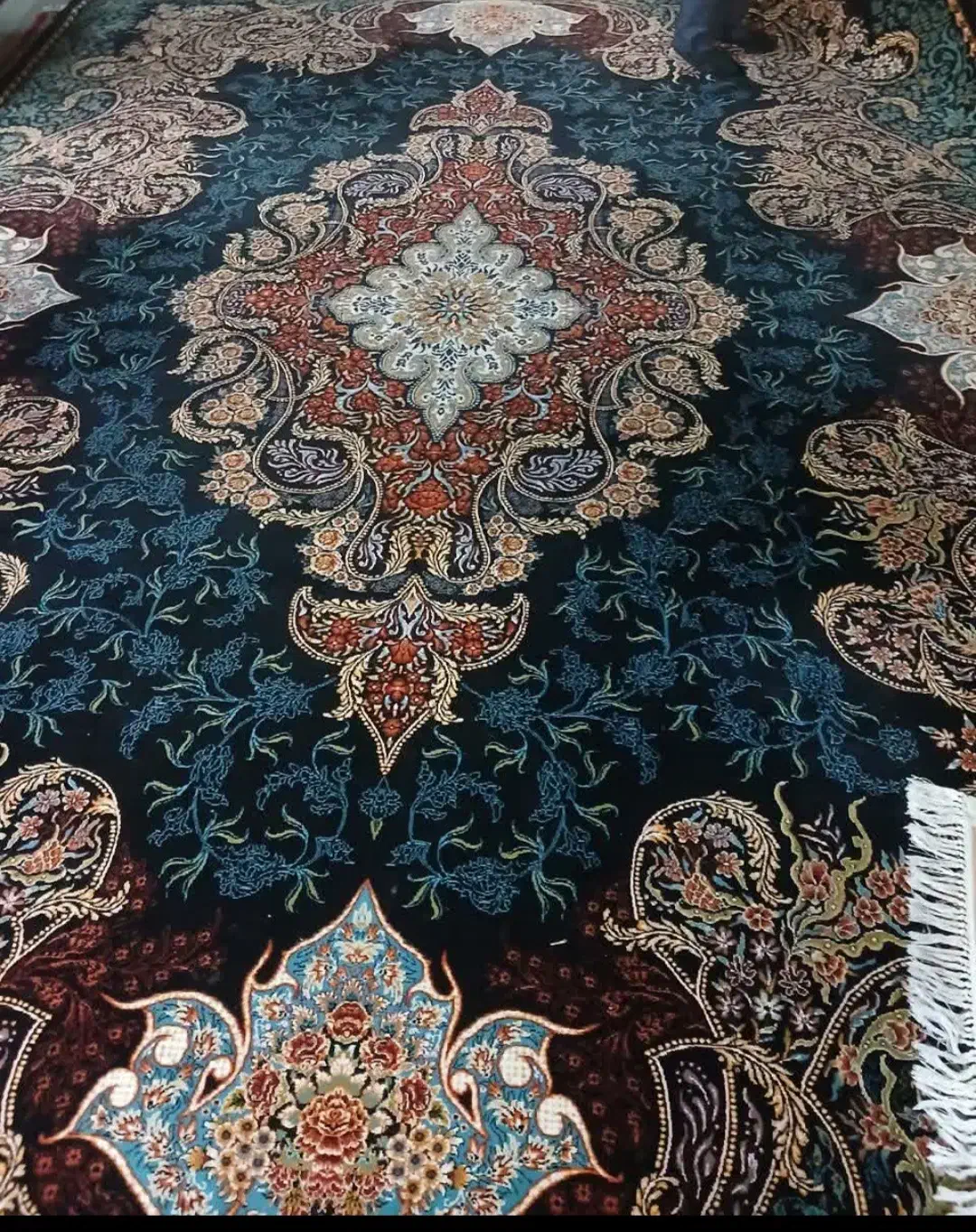 دوتخته 700شونه|فرش|زاهدان, |دیوار