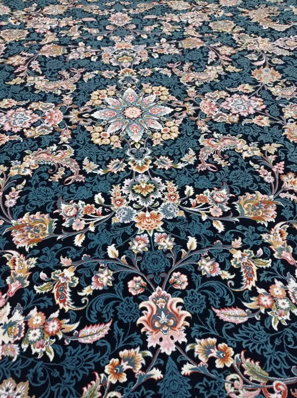 قالی ۱۲ متری ۱۲۰۰ شانه ۳ عدد|فرش|ساوه, |دیوار