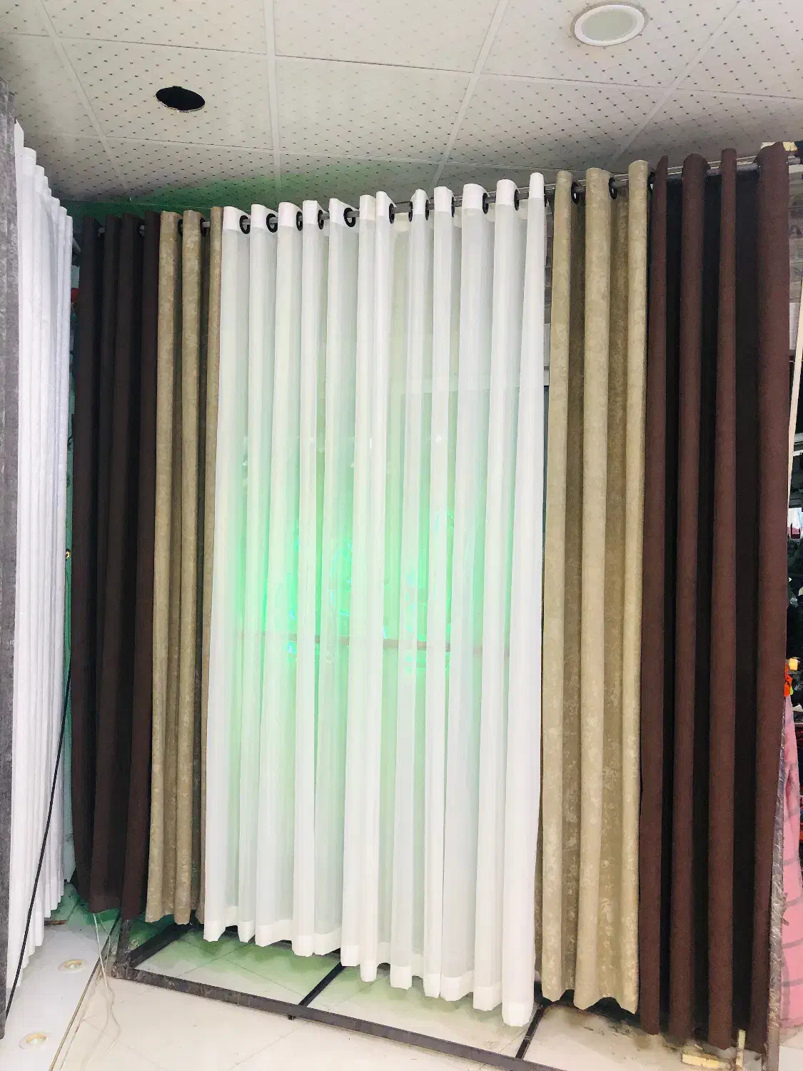 پرده آماده پانچ و مینیمال ماهتک|پرده، رانر، رومیزی|نسیمشهر, |دیوار